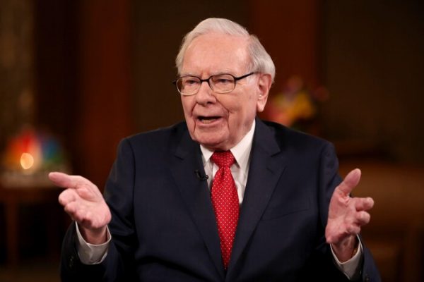 Vì sao Warren Buffett đặt cược lớn vào cổ phiếu dầu mỏ?
